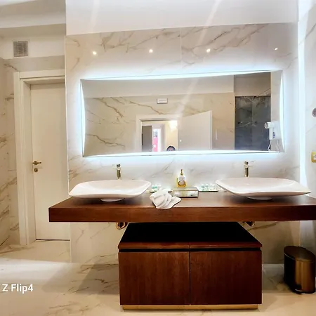 Golden Palace Luxury Rom