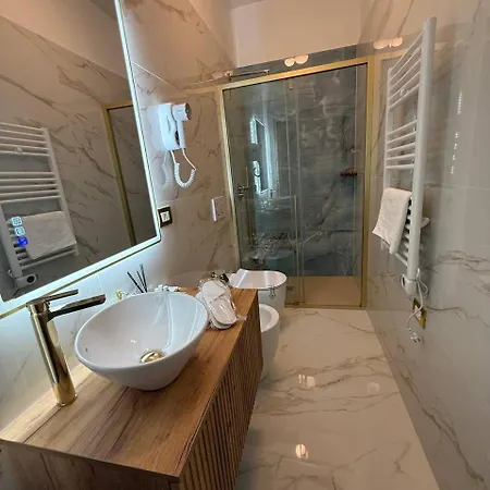 Golden Palace Luxury